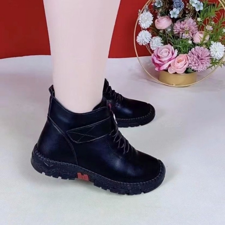 Чобітки жіночі - чорні