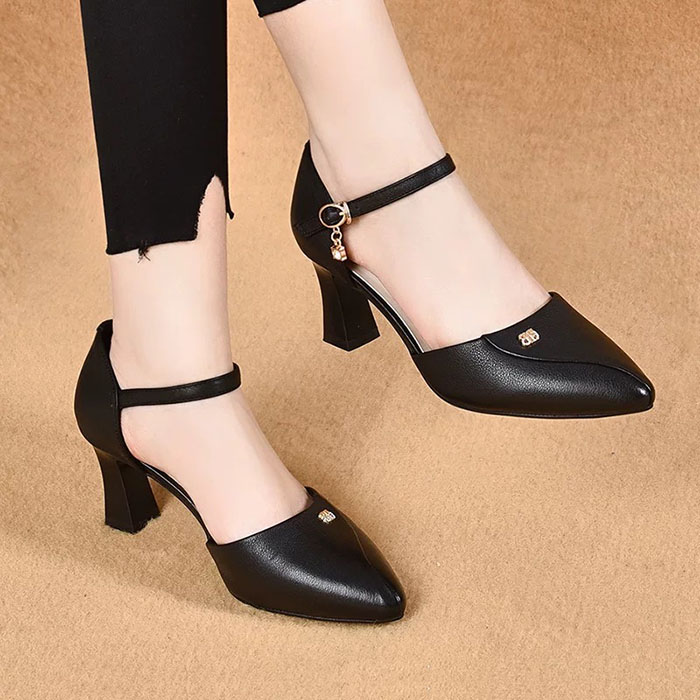 Босоніжки - Чорний